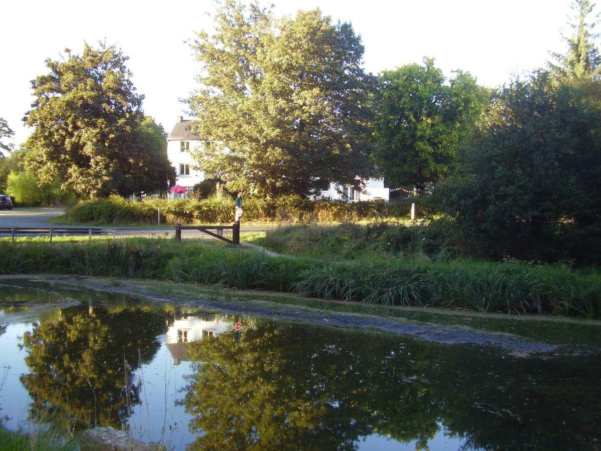 La Maison Du Canal Rostrenen Luaran gambar